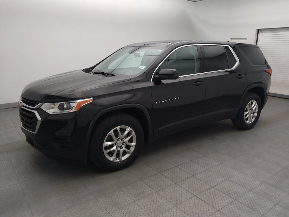 Used 2020 Chevrolet Traverse LS FWD image 2