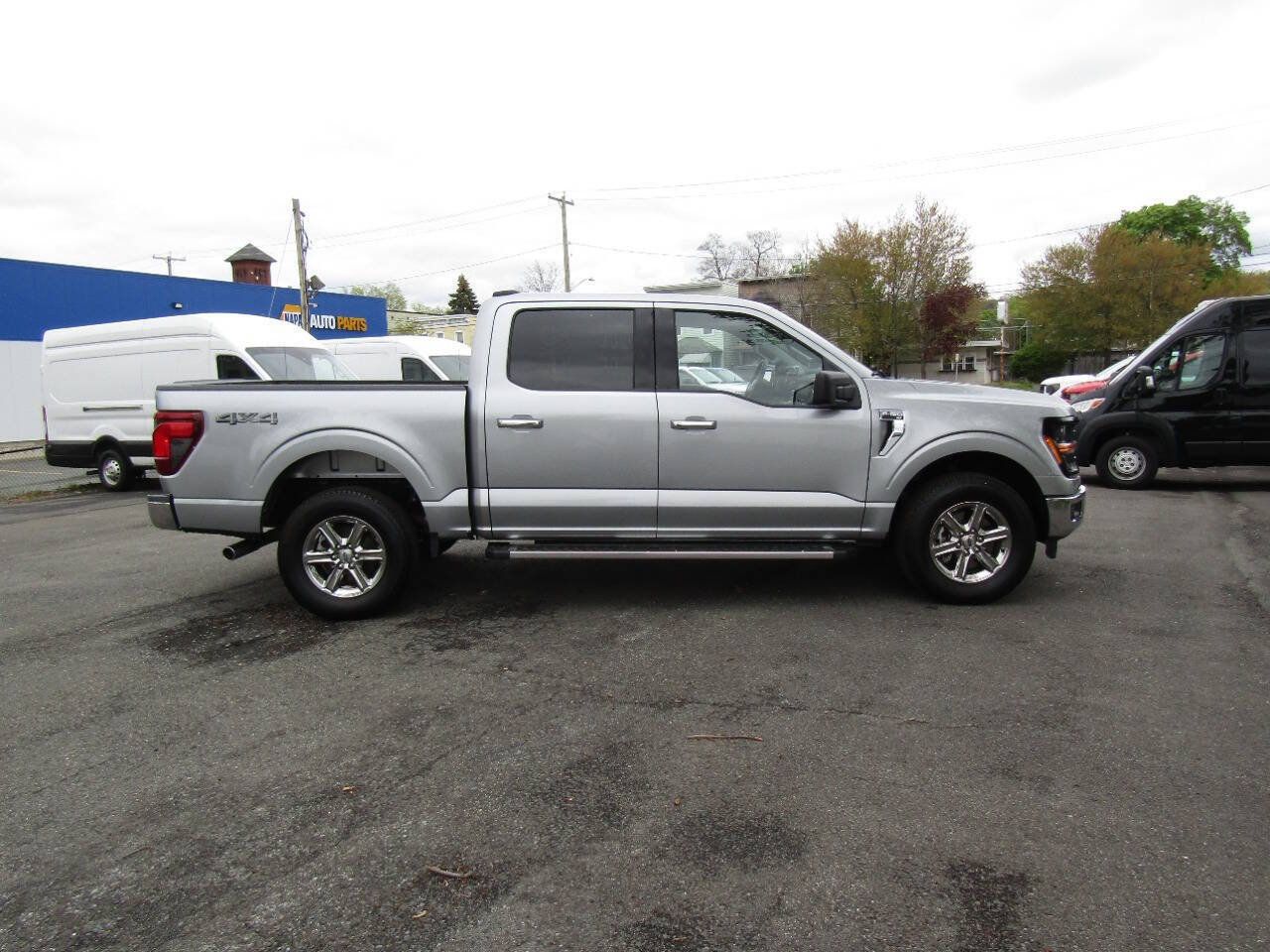 Used 2025 Ford F150 XLT w/ Equipment Group 301A Standard AWD/4WD image 8