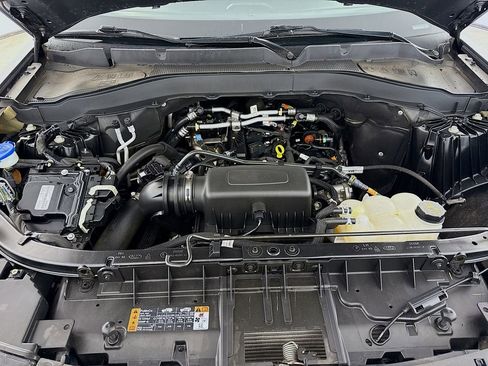 Used 2022 Ford Explorer XLT w/ Equipment Group 202A RWD image 31