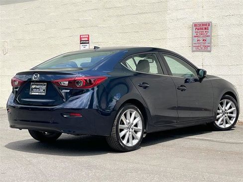 Used 2017 MAZDA MAZDA3 Grand Touring w/ Premium Equipment Package FWD image 5