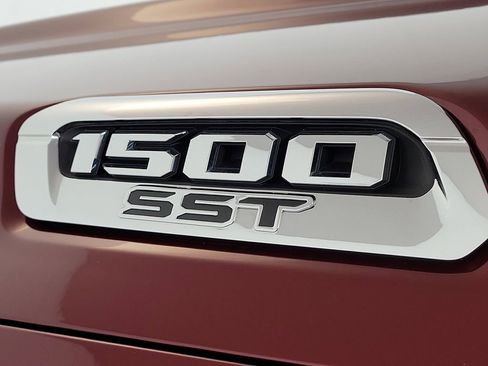Used 2025 RAM 1500 Big Horn AWD/4WD image 8