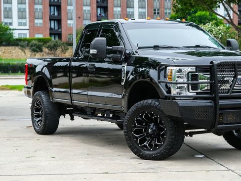 Used 2019 Ford F350 XLT w/ XLT Value Package AWD/4WD image 2