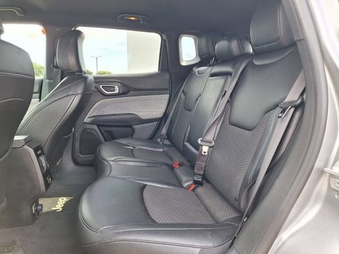 Used 2024 Jeep Compass Latitude AWD/4WD image 21