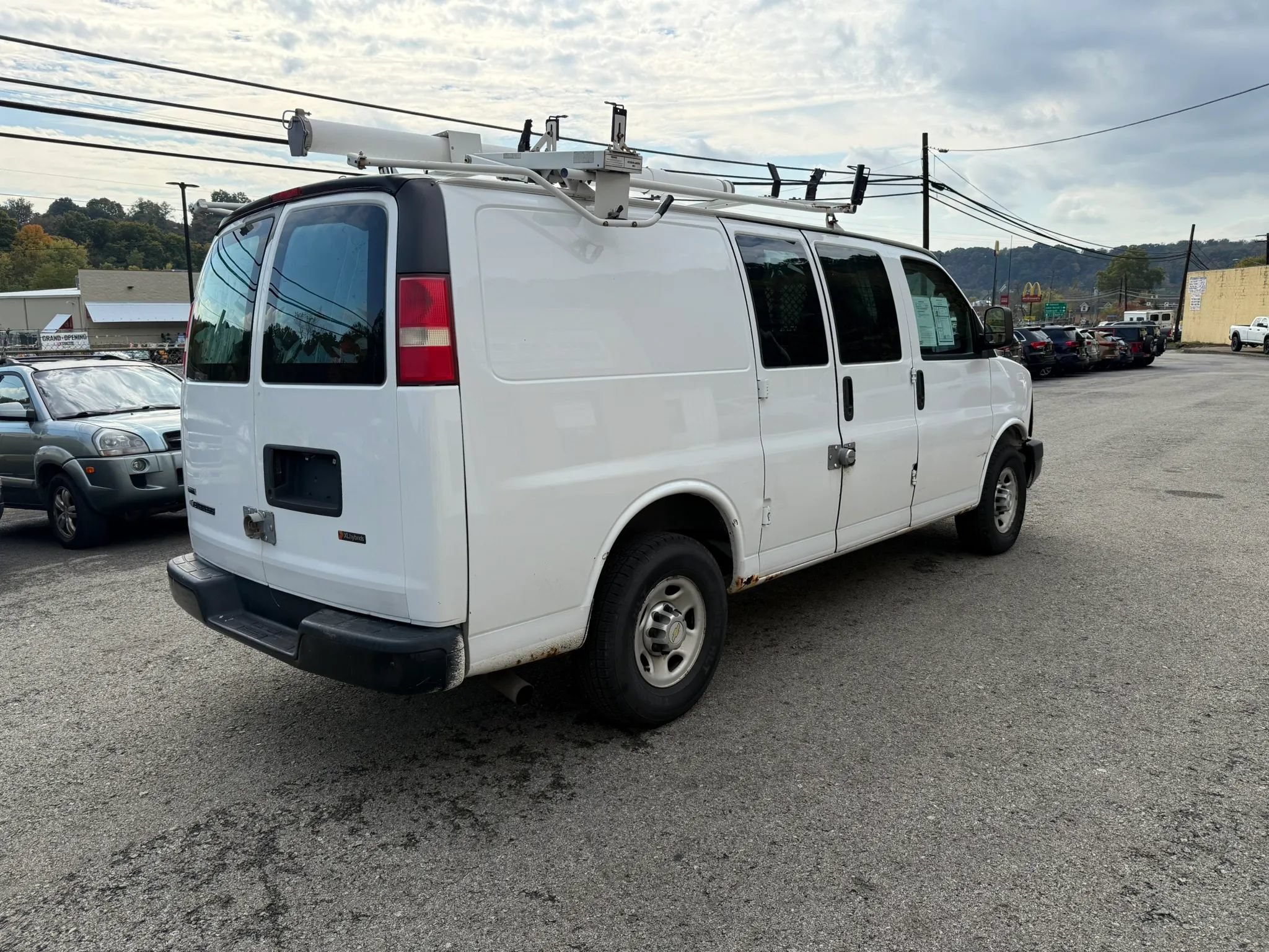 Used 2011 Chevrolet Express 2500 RWD image 7