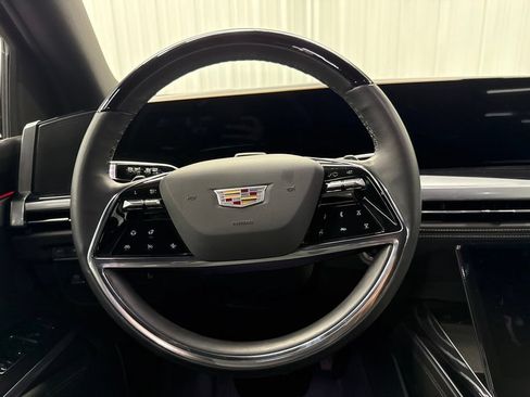 Used 2025 Cadillac Escalade Sport w/ Touring Package AWD/4WD image 17