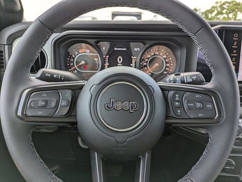 Certified 2026 Jeep Wrangler Unlimited Sport AWD/4WD image 18