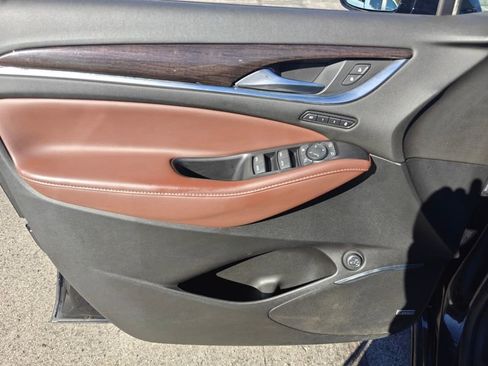Used 2019 Buick Enclave Avenir w/ Avenir Technology Package AWD/4WD image 12