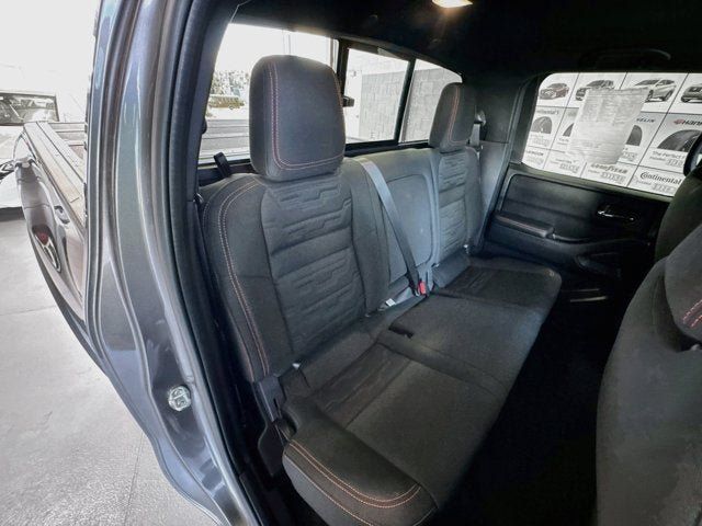 Used 2025 Nissan Frontier PRO-4X w/ Pro Convenience Package AWD/4WD image 20
