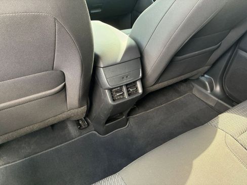 Used 2025 Chevrolet Equinox LT AWD/4WD image 18