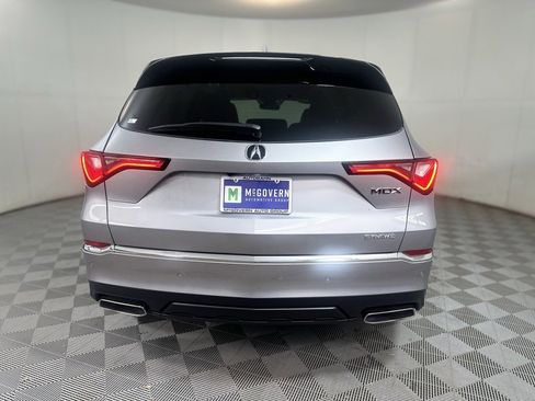 Used 2023 Acura MDX SH-AWD w/ Advance Package image 5