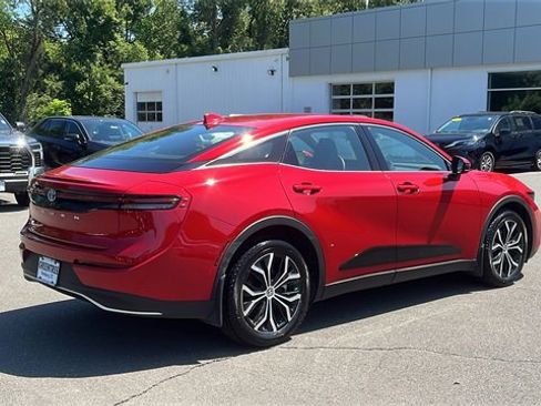 Used 2023 Toyota Crown XLE image 6