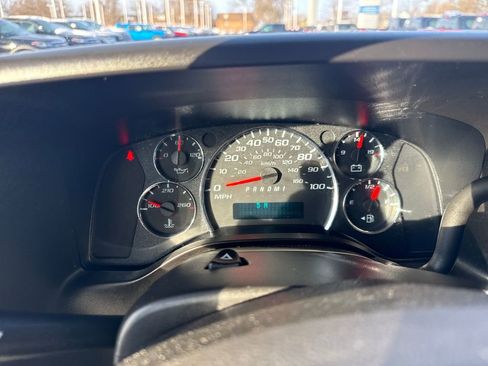 Used 2024 GMC Savana 2500 w/ Driver Convenience Package image 34
