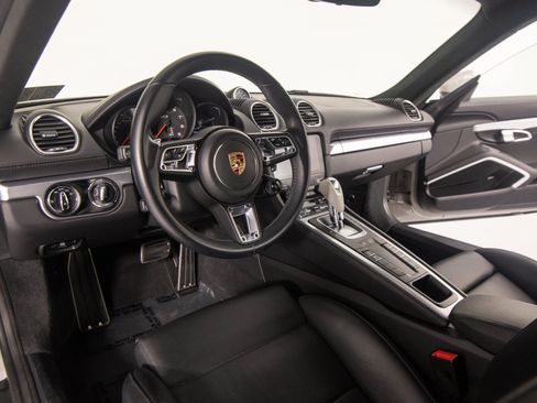 Used 2024 Porsche 718 Cayman GTS RWD image 21