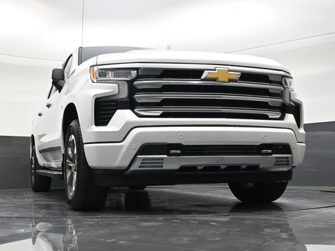 Used 2023 Chevrolet Silverado 1500 High Country w/ Technology Package RWD image 26