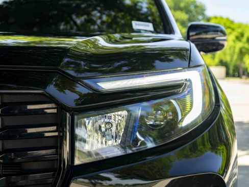 Used 2024 Honda Passport Black Edition image 11