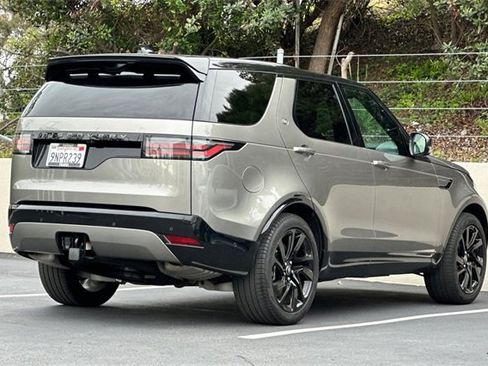 Certified 2024 Land Rover Discovery Dynamic SE image 5