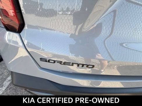 Certified 2025 Kia Sorento SX Prestige w/ Olive Brown Leather Package AWD/4WD image 8