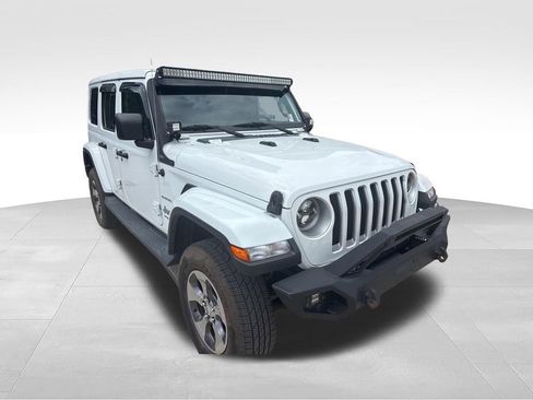 Used 2019 Jeep Wrangler Unlimited Sahara w/ Safety Group AWD/4WD image 4