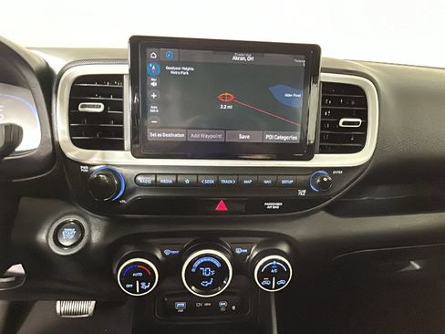 Certified 2023 Hyundai Venue Limited w/ Cargo Package FWD image 24
