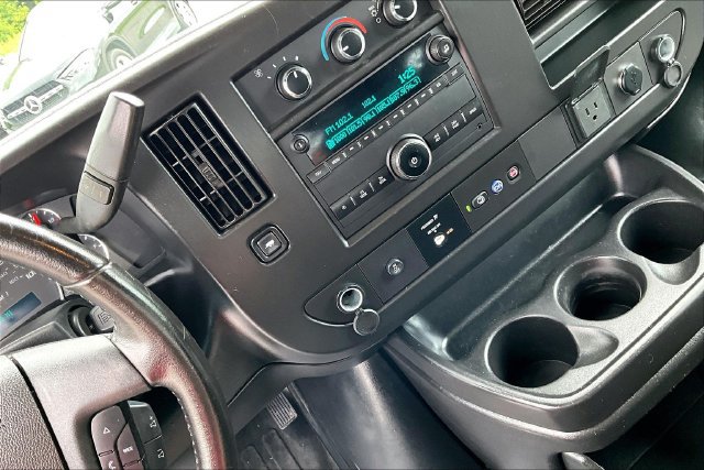 Used 2021 GMC Savana 2500 w/ Enhanced Convenience Package RWD image 18