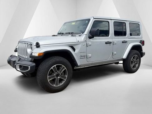 Used 2023 Jeep Wrangler Unlimited Sahara AWD/4WD image 3