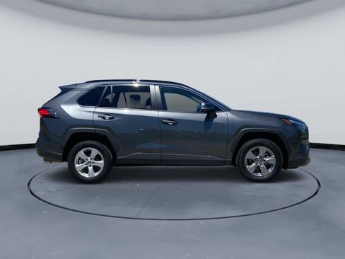 Used 2025 Toyota RAV4 XLE FWD image 9