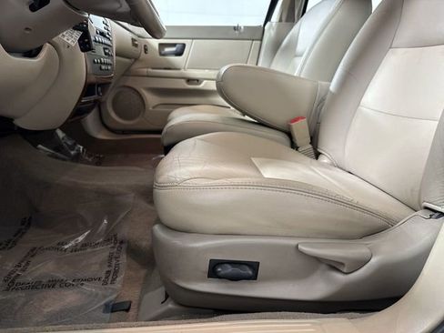 Used 2003 Ford Taurus SEL image 20