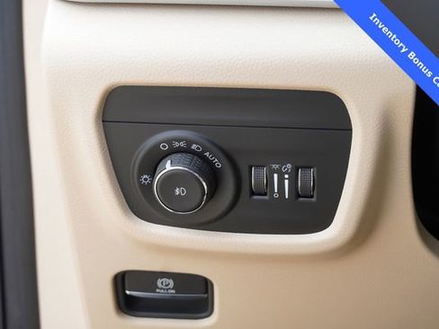 New 2025 Jeep Grand Cherokee L Limited w/ Luxury Tech Group II AWD/4WD image 22