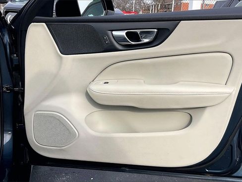 Used 2024 Volvo S60 B5 Plus image 22