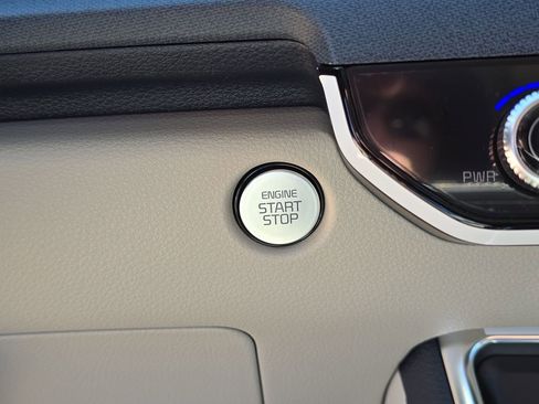 New 2026 Kia Carnival EX image 27