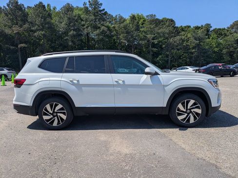 New 2026 Volkswagen Atlas SE AWD/4WD image 3