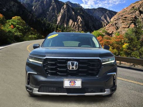 Used 2025 Honda Pilot Elite image 6