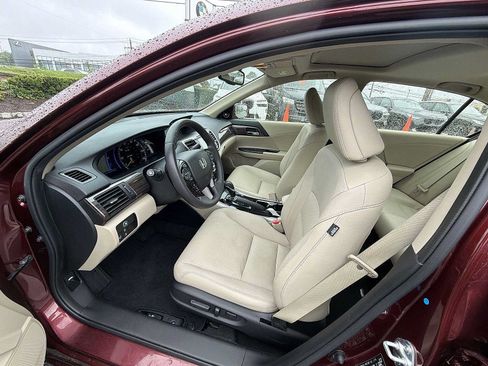 Used 2017 Honda Accord EX-L image 10