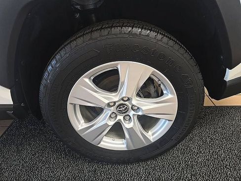 Used 2019 Toyota RAV4 LE AWD/4WD image 42
