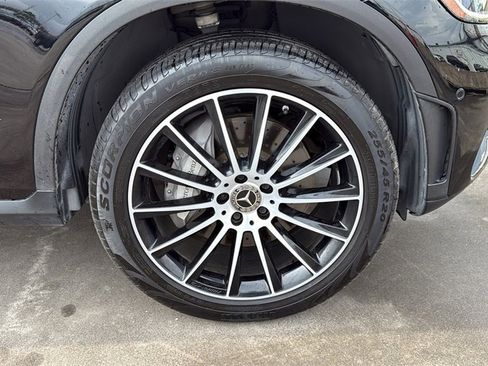 Used 2022 Mercedes-Benz GLC 300 w/ AMG Line image 35