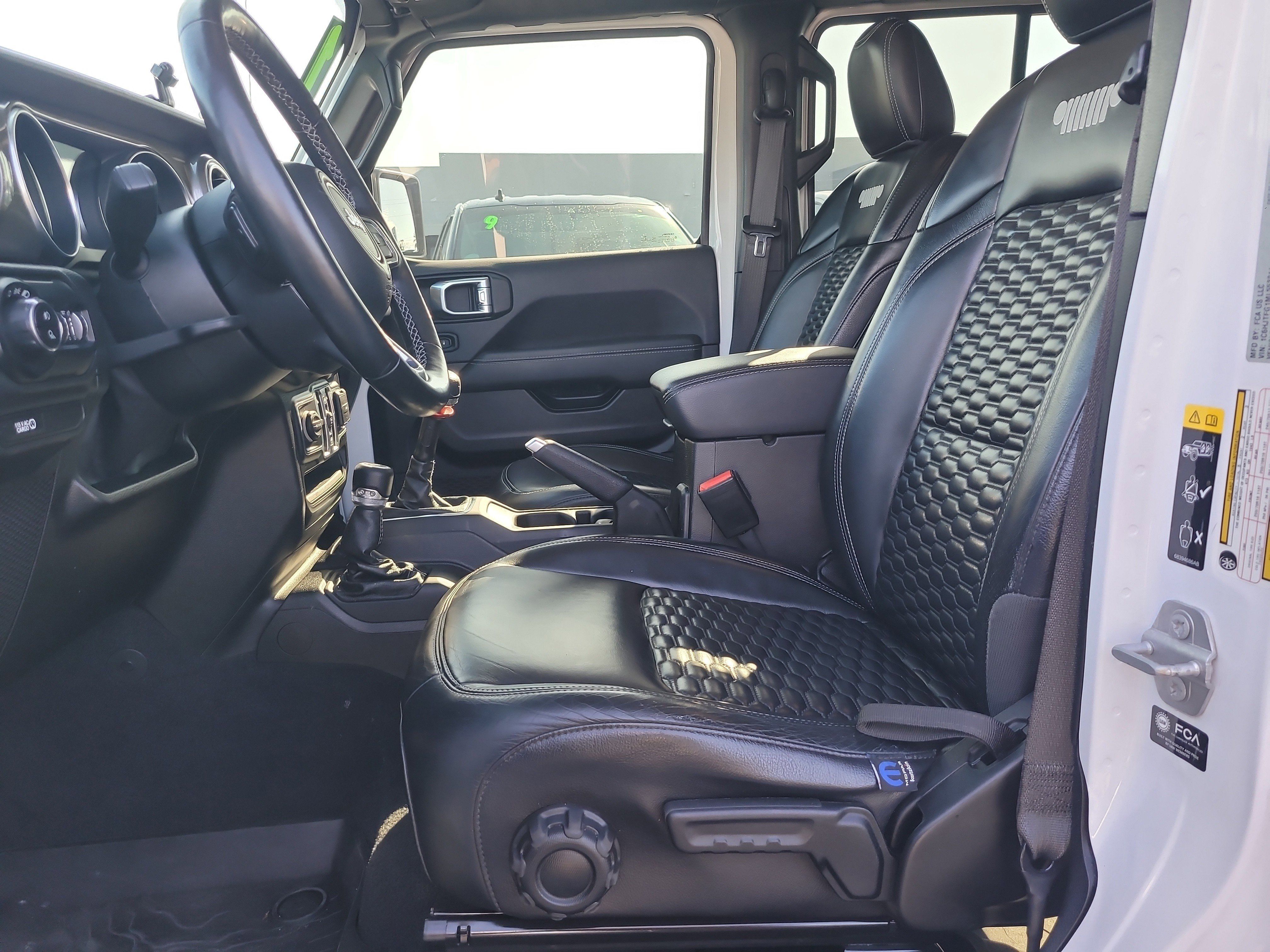 Used 2021 Jeep Gladiator Overland AWD/4WD image 17