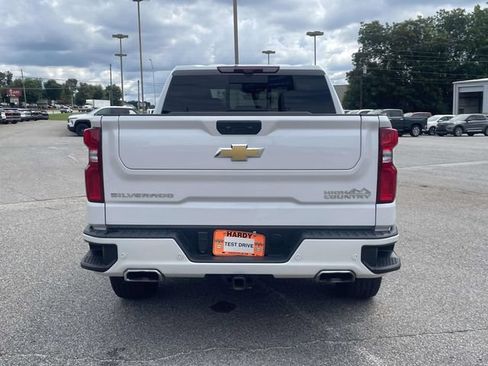 Used 2024 Chevrolet Silverado 1500 High Country w/ High Country Premium Package AWD/4WD image 5
