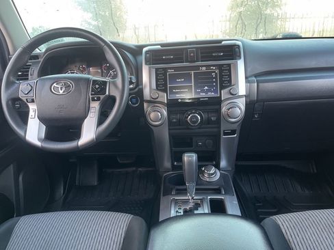 Used 2022 Toyota 4Runner SR5 AWD/4WD image 16