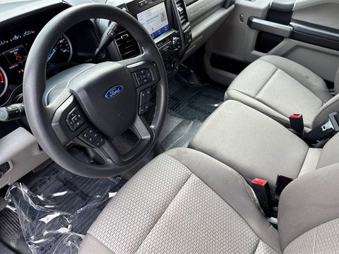 Used 2022 Ford F350 XLT w/ Camper Package image 12