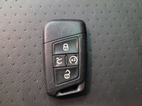 Used 2020 Volkswagen Jetta SE w/ SE Cold Weather Package FWD image 32