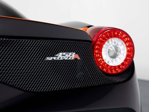 Used 2015 Ferrari 458 Speciale A image 21