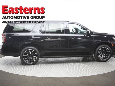 Used 2024 Chevrolet Suburban RST RWD image 46