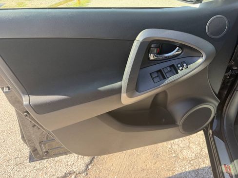 Used 2012 Toyota RAV4 Sport w/ Appearance Pkg FWD image 12
