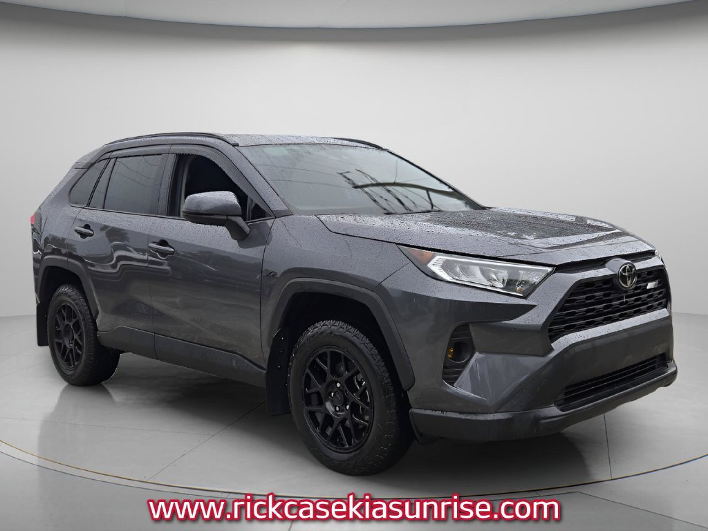 Used 2021 Toyota RAV4 XLE FWD image 9