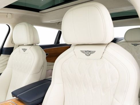 New 2026 Bentley Flying Spur Azure image 16