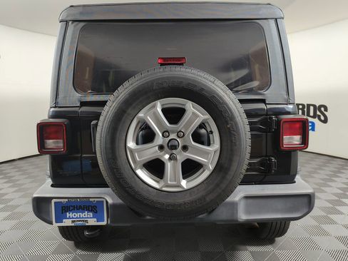 Used 2021 Jeep Wrangler Unlimited Sport AWD/4WD image 4