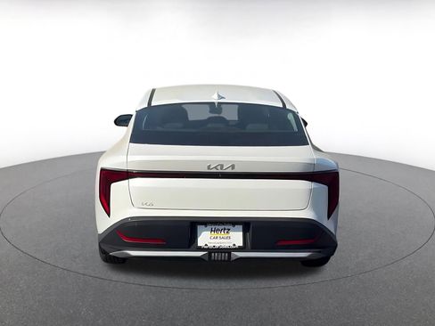 Used 2025 Kia K4 LXS image 12