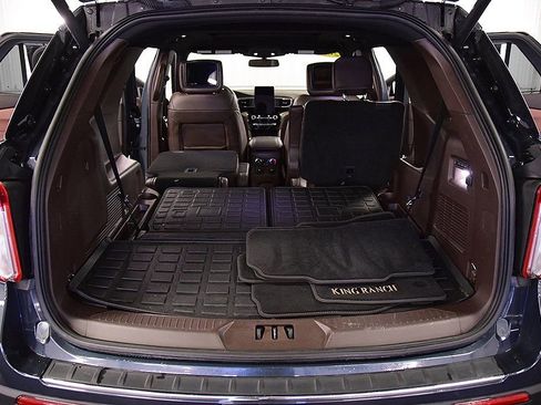 Used 2023 Ford Explorer King Ranch w/ Technology Package image 38