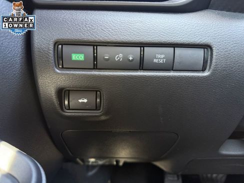 Used 2025 Nissan Sentra S image 11