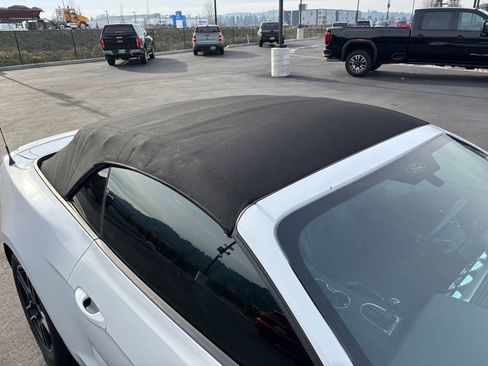 Used 2018 Ford Mustang Premium image 29